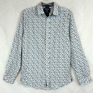 New Heritage Women’s Long Sleeve Button Front Casual Shirt / Medium